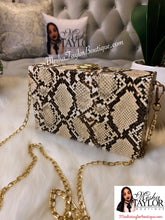 Load image into Gallery viewer, Snakeskin Pattern Box Shoulder Bag