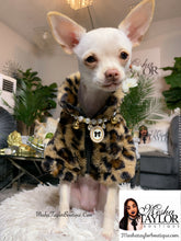 Load image into Gallery viewer, Pearl Furbaby Pet Necklace